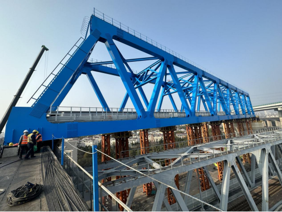 上vD?沪苏湖铁路松江特大桥128m钢桁? width=